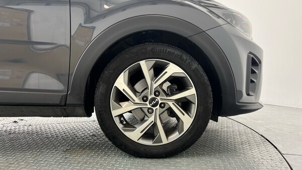 Used Kia Stonic 2023 for sale - 76008132: Photo 5