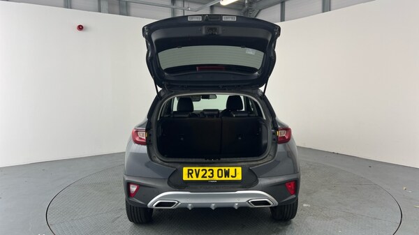 Used Kia Stonic 2023 for sale - 76008132: Photo 8