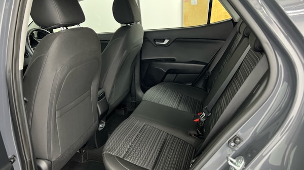 Used Kia Stonic 2023 for sale - 76229145: Photo 10