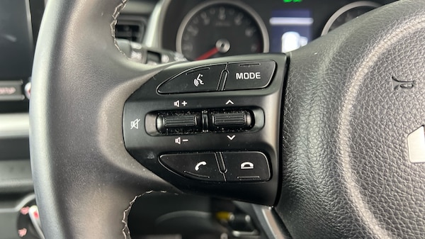 Used Kia Stonic 2023 for sale - 76229145: Photo 13