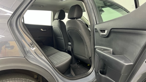 Used Kia Stonic 2023 for sale - 76229145: Photo 23