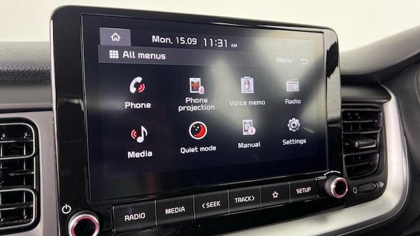 Used Kia Stonic 2023 for sale - 76229145: Photo 34