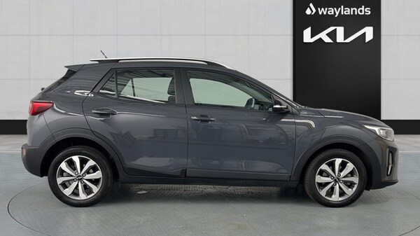 Used Kia Stonic 2023 for sale - 76229145: Photo 4
