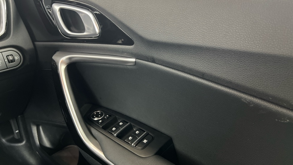 Used Kia Ceed 2025 for sale - 77786082: Photo 25