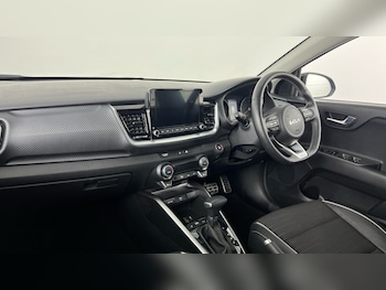 Used Kia Stonic 2024 for sale - 77193598: Photo
