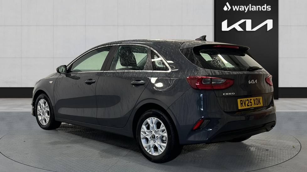 Used Kia Ceed 2025 for sale - 76872750: Photo 2