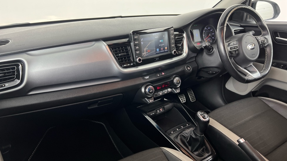 Used Kia Stonic 2018 for sale - 75874276: Photo 3