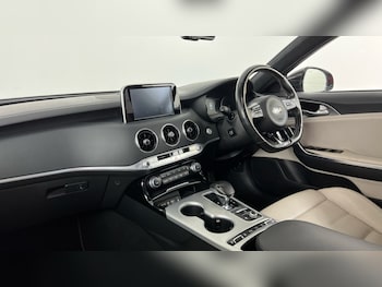 Used Kia Stinger 2018 for sale - 77971680: Photo