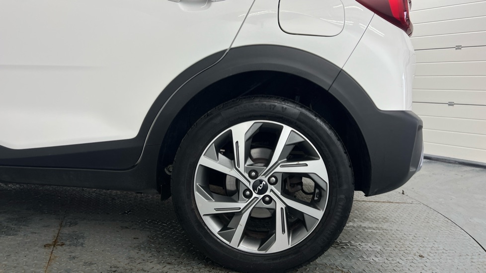 Used Kia Stonic 2023 for sale - 77726085: Photo 17