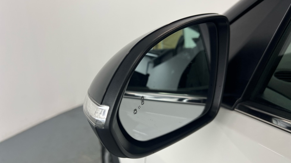 Used Kia Stonic 2023 for sale - 77726085: Photo 23