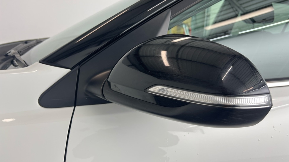 Used Kia Stonic 2023 for sale - 77726085: Photo 24