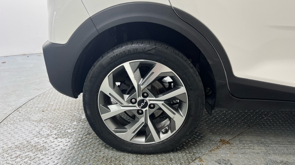 Used Kia Stonic 2023 for sale - 77726085: Photo 26