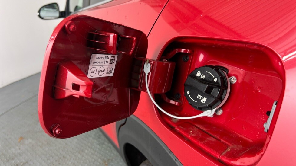 Used Kia Stonic 2025 for sale - 76872759: Photo 13