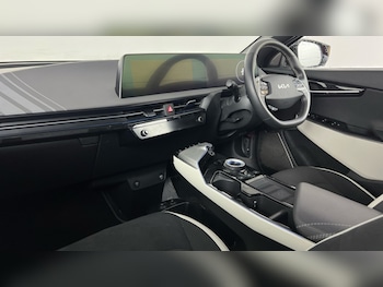 Used Kia EV6 2024 for sale - 77269348: Photo
