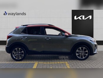 Used Kia Stonic 2019 for sale - 76915097: Photo