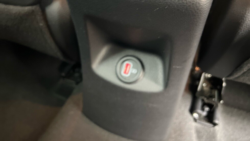 Used Kia Stonic 2024 for sale - 78108527: Photo 25