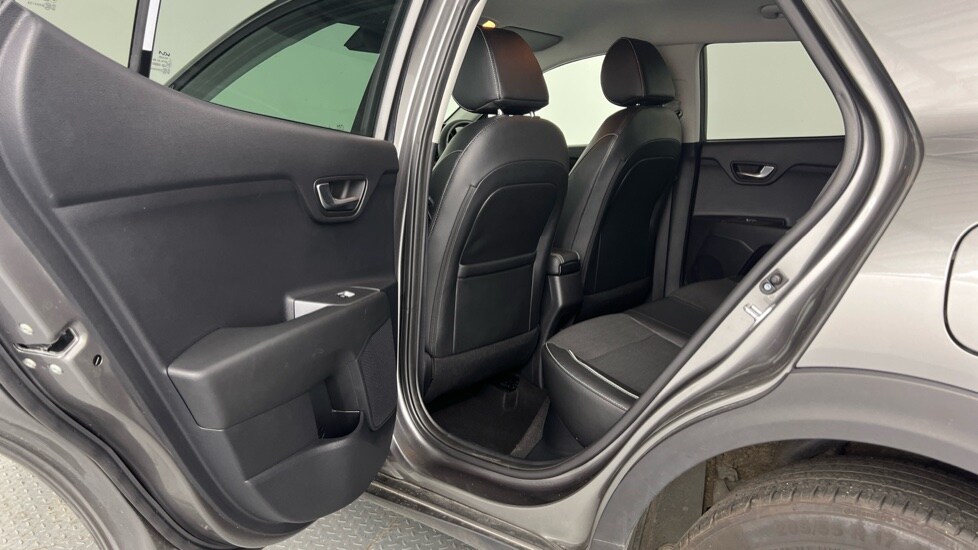 Used Kia Stonic 2024 for sale - 78108527: Photo 27