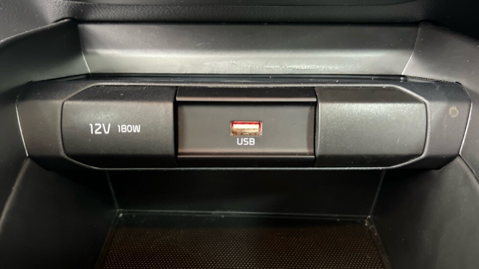 Used Kia Stonic 2024 for sale - 78108527: Photo 39