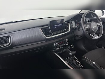 Used Kia Stonic 2024 for sale - 78108527: Photo