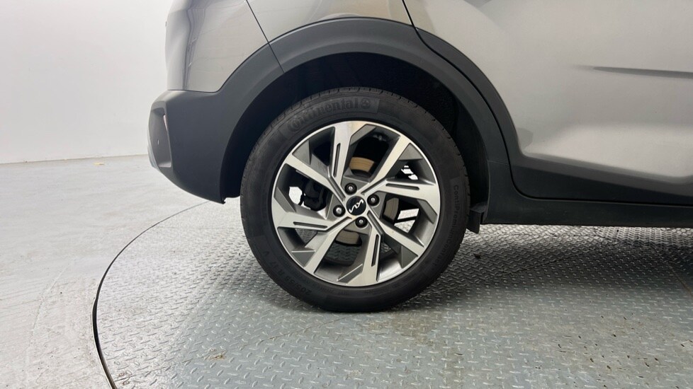 Used Kia Stonic 2024 for sale - 78108527: Photo 44