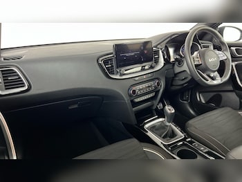Used Kia Ceed 2025 for sale - 76062301: Photo 3