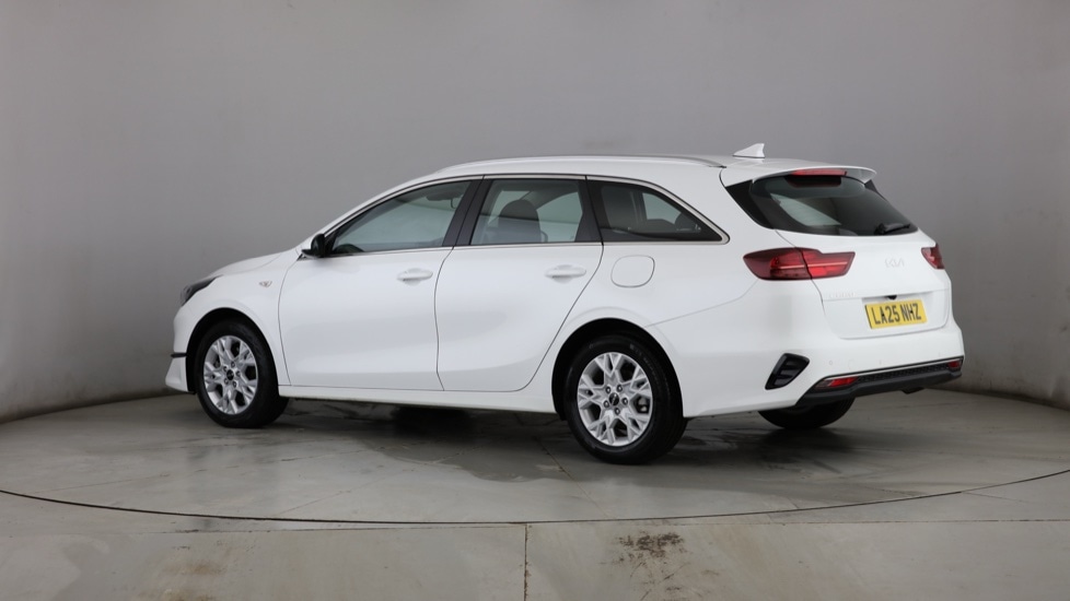 Used Kia Ceed 2025 for sale - 78140471: Photo 2