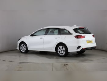 Used Kia Ceed 2025 for sale - 78140471: Photo