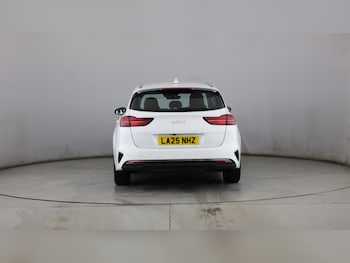 Used Kia Ceed 2025 for sale - 78140471: Photo