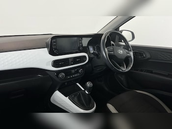 Used Hyundai i10 2022 for sale - 77897143: Photo