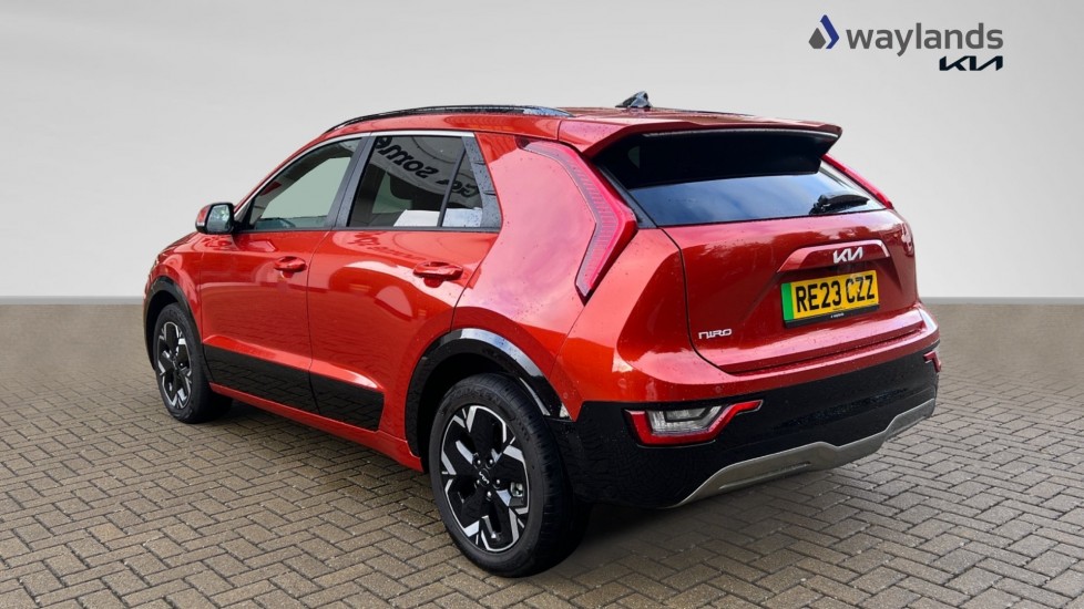 Used Kia Niro 2023 for sale - 78055195: Photo 2