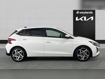 Used Hyundai i20 2024 for sale - 77899012: Photo