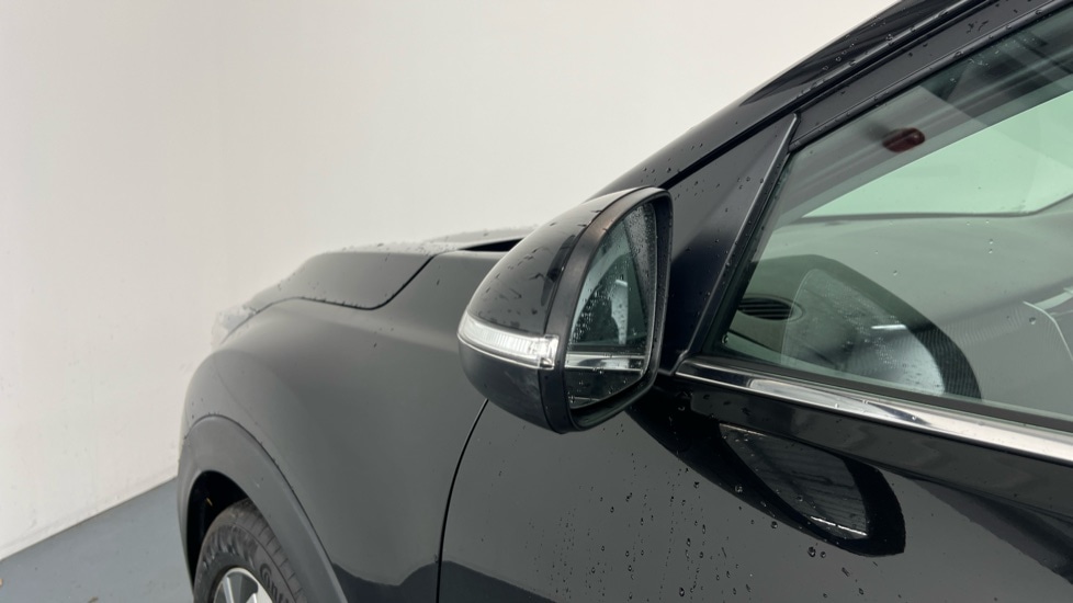 Used Kia Stonic 2024 for sale - 76874866: Photo 15