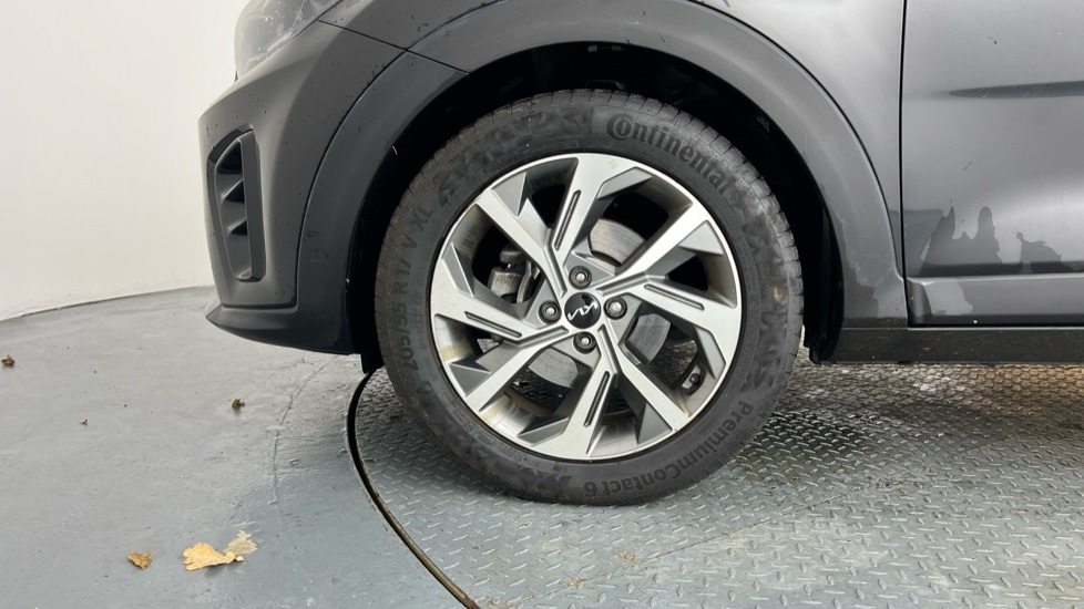 Used Kia Stonic 2024 for sale - 76874866: Photo 17