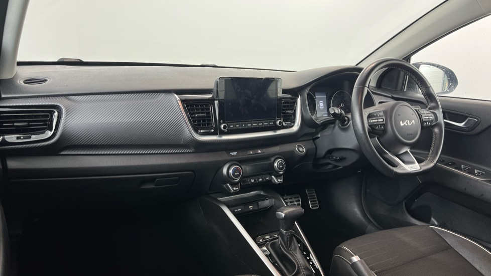 Used Kia Stonic 2024 for sale - 76874866: Photo 3