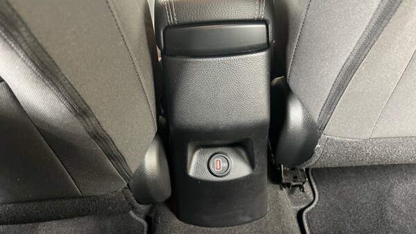 Used Kia Stonic 2023 for sale - 76007764: Photo 27
