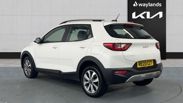 Used Kia Stonic 2023 for sale - 76007764: Photo 2