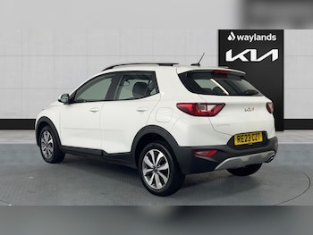 Used Kia Stonic 2023 for sale - 76007764: Photo 2