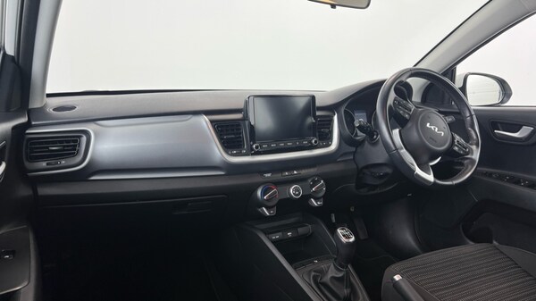Used Kia Stonic 2023 for sale - 76007764: Photo 3
