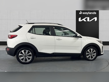Used Kia Stonic 2023 for sale - 76007764: Photo 4