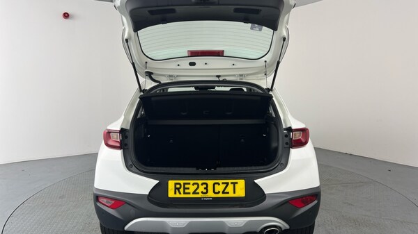 Used Kia Stonic 2023 for sale - 76007764: Photo 8