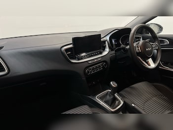 Used Kia Ceed 2025 for sale - 76519323: Photo