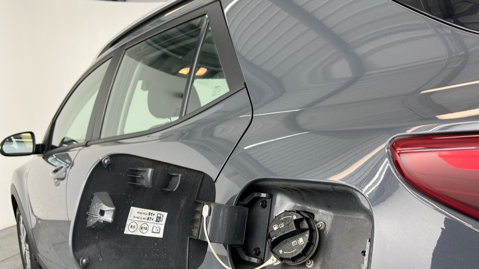 Used Kia Stonic 2022 for sale - 76966781: Photo 13