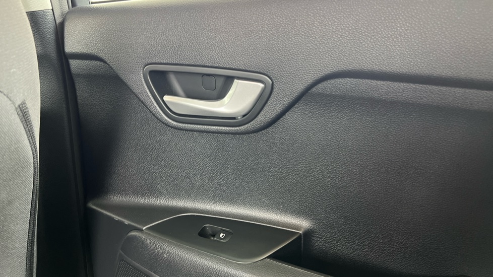 Used Kia Stonic 2022 for sale - 76966781: Photo 17