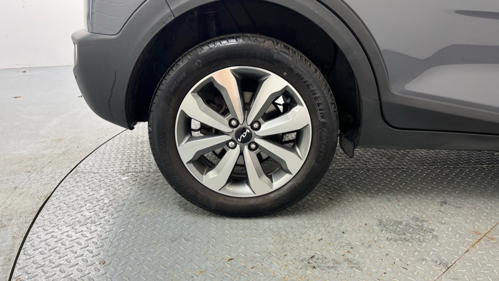 Used Kia Stonic 2022 for sale - 76966781: Photo 19