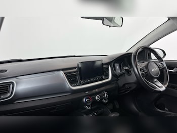 Used Kia Stonic 2022 for sale - 76966781: Photo
