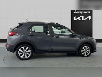 Used Kia Stonic 2022 for sale - 76966781: Photo