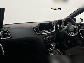 Used Kia Ceed 2025 for sale - 77269309: Photo