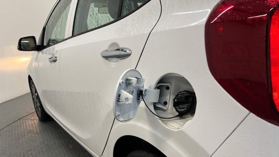 Used Kia Picanto 2021 for sale - 76872739: Photo 16