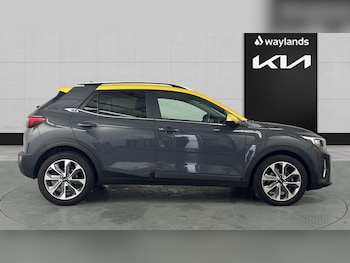 Used Kia Stonic 2023 for sale - 78762067: Photo