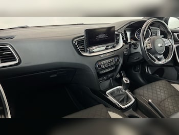 Used Kia Ceed 2021 for sale - 75534212: Photo